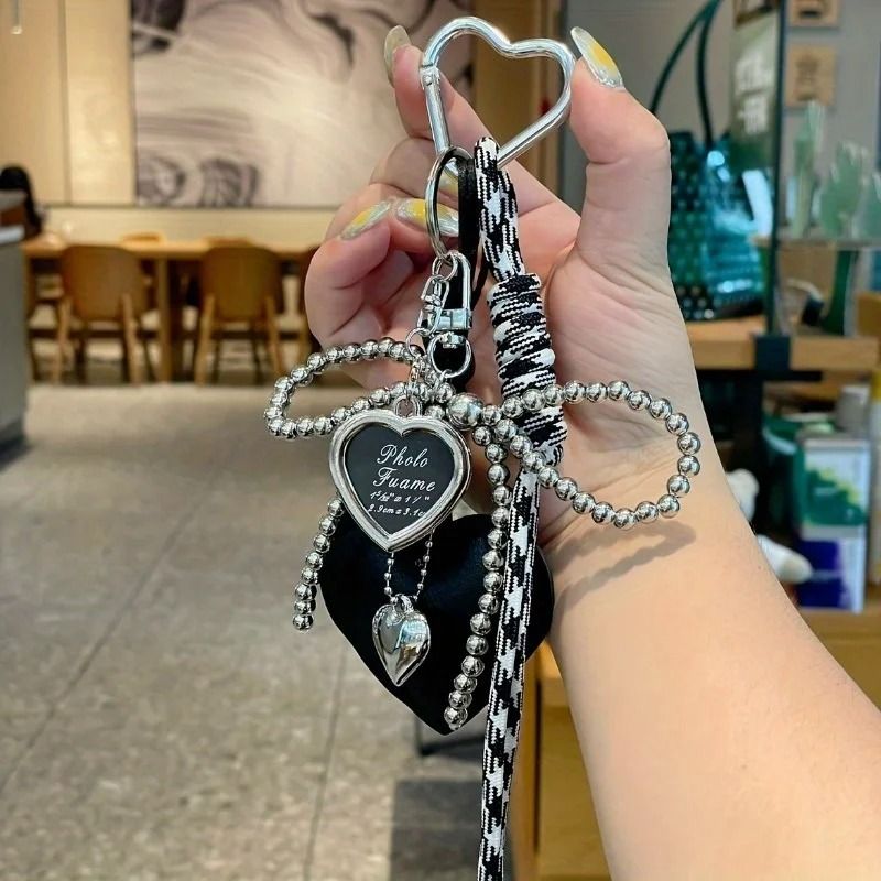 Trendy Leather Heart Bow Delicate Beaded Keychain 3