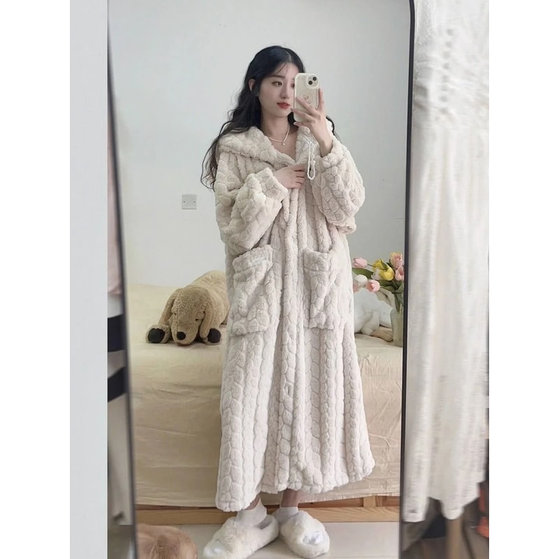 Autumn And Winter Facecloth Female Coral Velvet Long Home Wear Robe 4