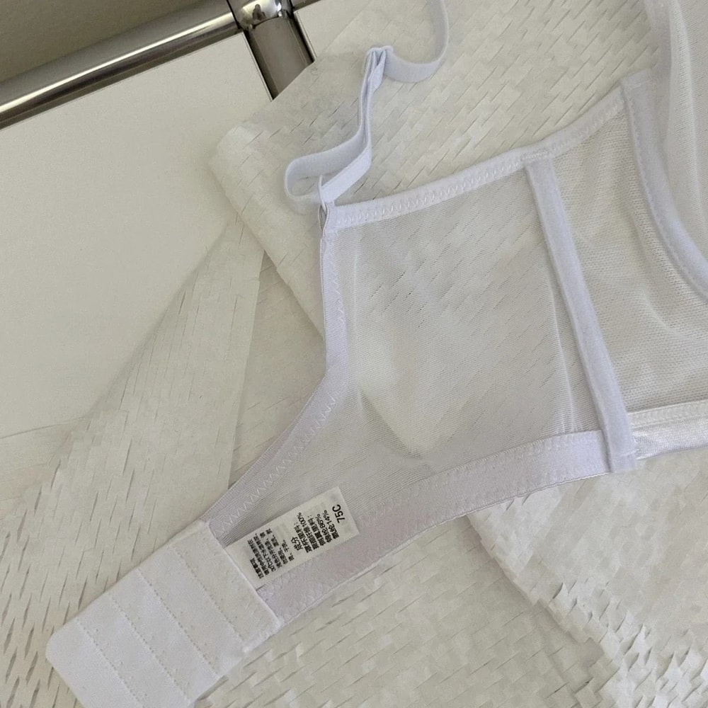 Transparent Ultra Thin Embroidered Lace Strapless Invisible Underwear 3