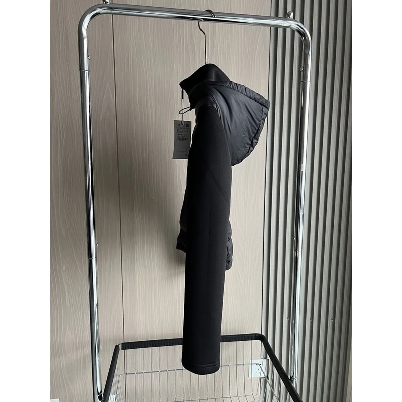 Winter 2025 Lightweight Down Sports Jacket Warm Hooded Long Sleeve Zippered Coat For Women 4