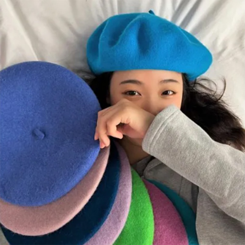 Frenchstyle winter accessory