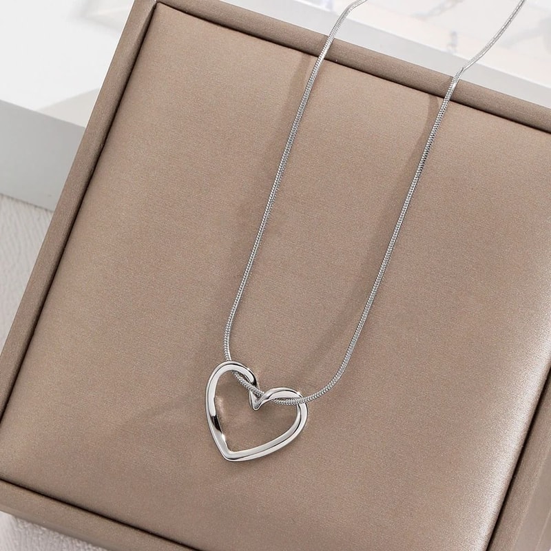 Fashion Twist Heart Pendant Necklace 18K Gold Plated Stainless Steel Chain For Women And Girls 6