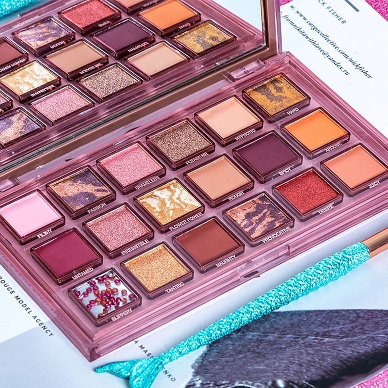 18Color Pomegranate Seeds Eyeshadow Palette Shimmer Matte Waterproof Cosmetic 2