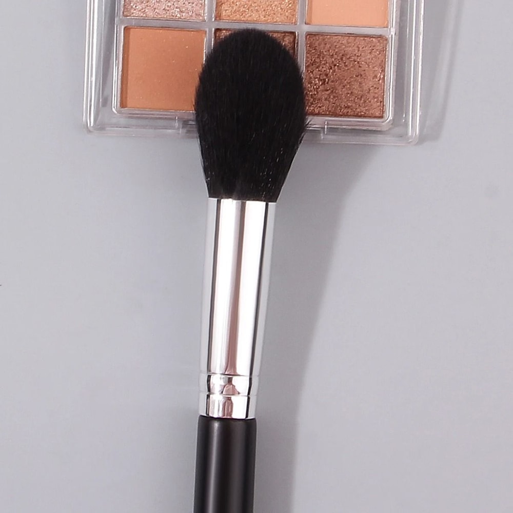 HighQuality Soft Flame Makeup Brush Professional Highlight Smudge Blush MultiPurpose Beauty Tool 3