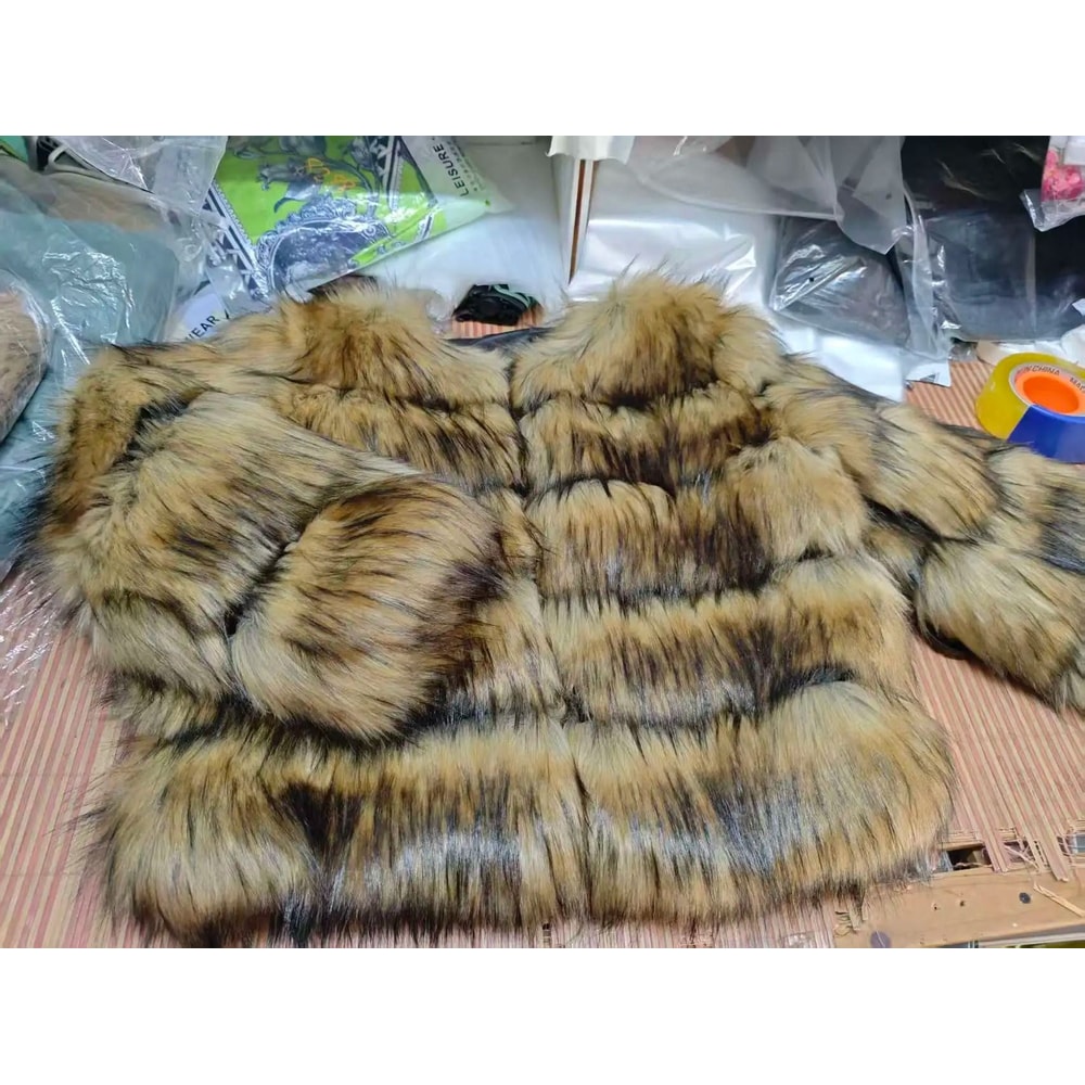 2024 Luxury Faux Raccoon Fur Coat Premium Fluffy Winter Jacket Thick Warm Furry Outerwear System 4
