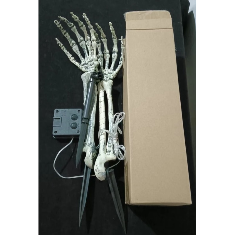 2PC Halloween Solar Ghost Hand LED Stake Lights Outdoor Waterproof Decor 4