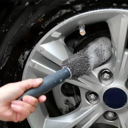 high-performance car hub tire rim brush and high-fidelity automotive detail architecture