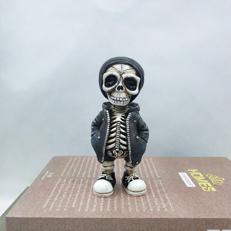 Cool Skeleton Streetwear Figurine Urban Skull Statue Resin Miniature 9