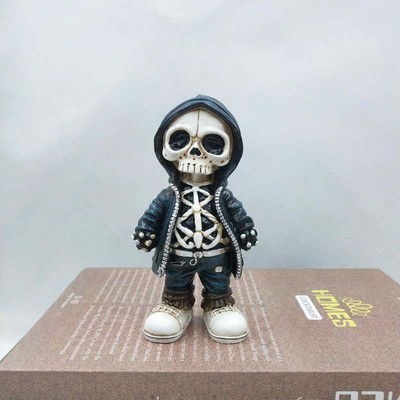 Cool Skeleton Streetwear Figurine Urban Skull Statue Resin Miniature 8