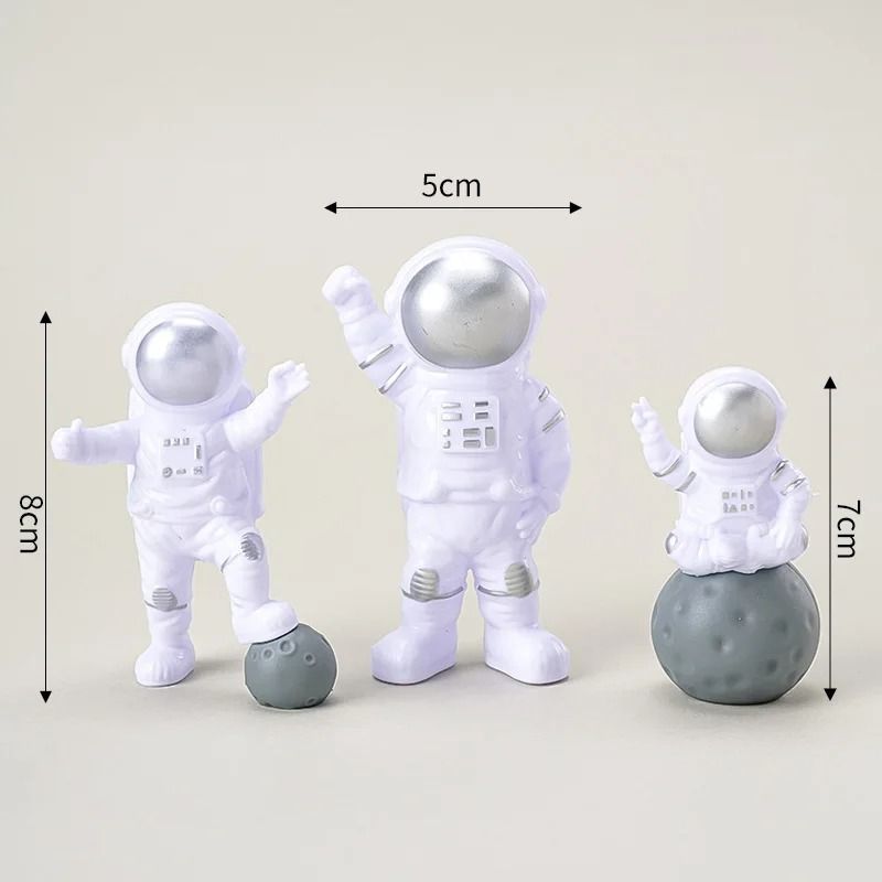 Astronaut Explorer Figurine Set 4Piece Miniature Spaceman Desktop Sculpture 6