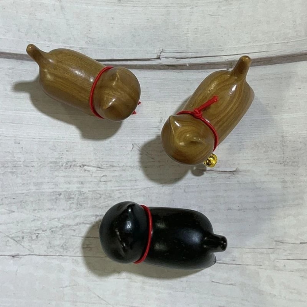 HandCarved Wooden Cat Figurine Natural Sandalwood Pet Statue Executive Desktop Office Sanctuary 5