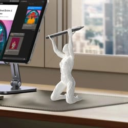 "the king" kneeling pen holder | high-fidelity desktop sculpture & narrative stationery display