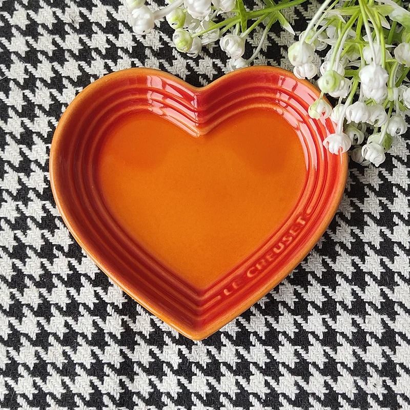 HeartShaped WhiskerFriendly Elevated Ceramic Cat Bowl 4