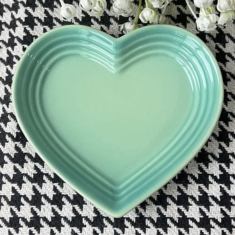 HeartShaped WhiskerFriendly Elevated Ceramic Cat Bowl 5