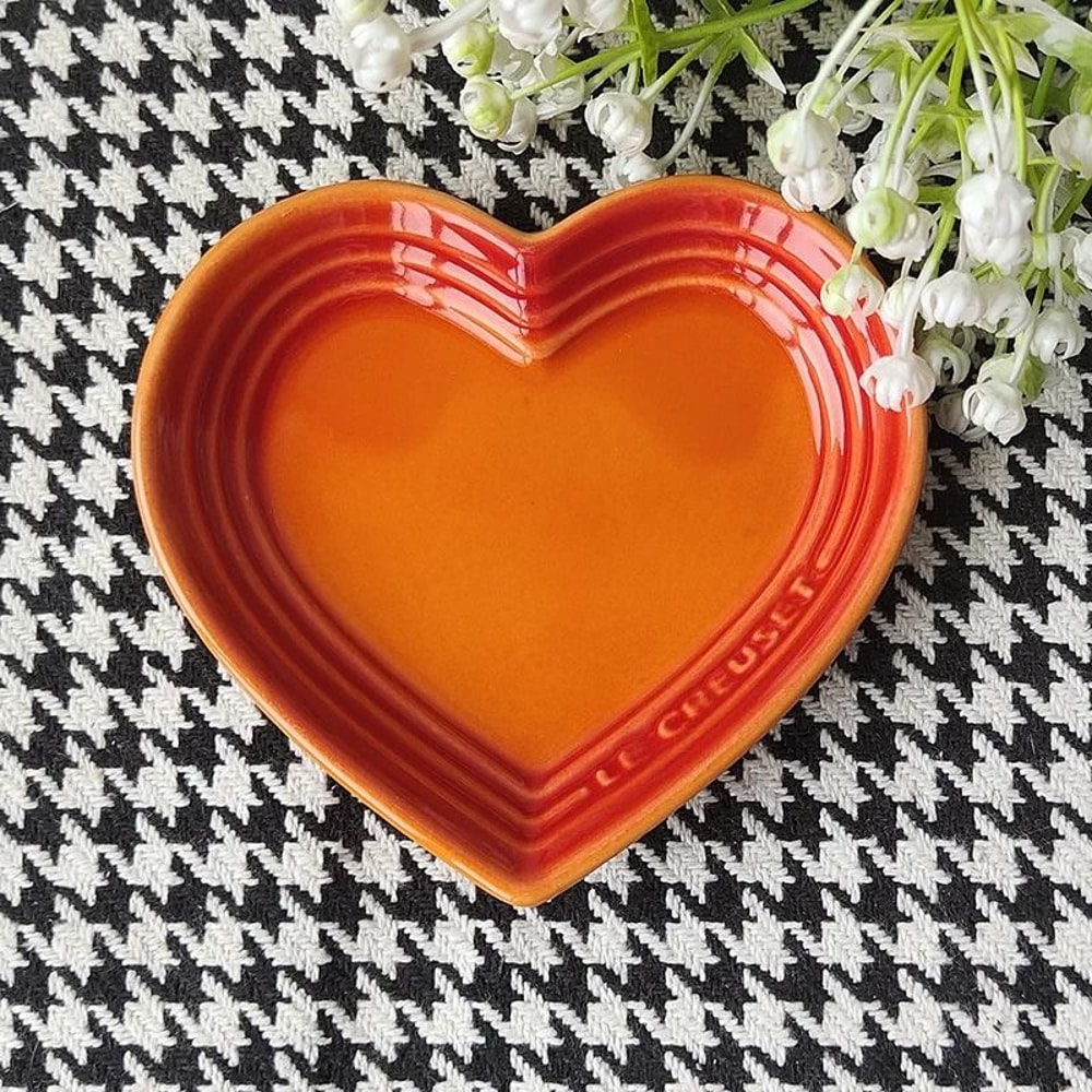 HeartShaped WhiskerFriendly Elevated Ceramic Cat Bowl 7