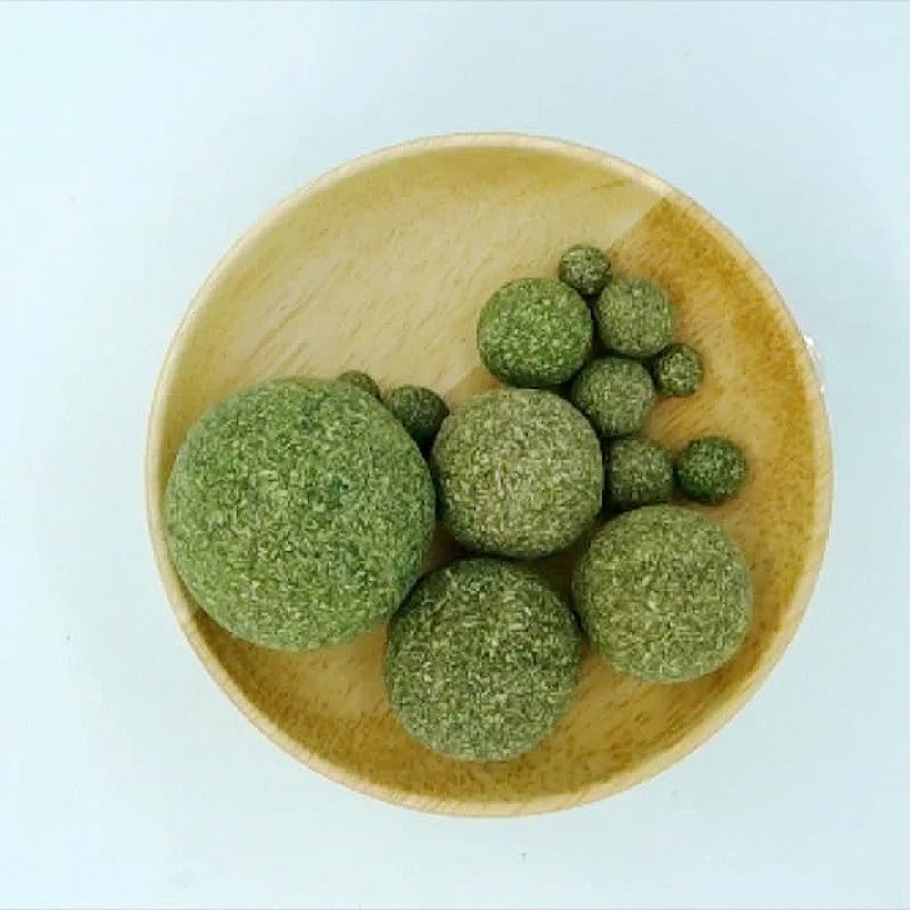 Edible Rotating Catnip Ball Toy For Home Chasing Game 4