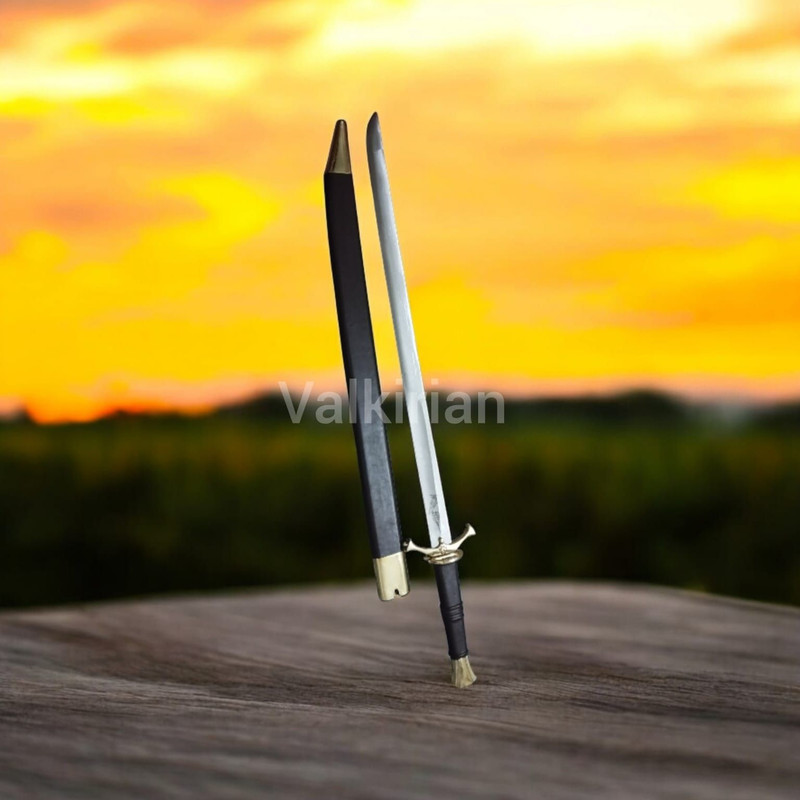 The Wheel Of Time Inspired Heron Mark Sword Dragon Reborn Claimed The Sword Callandor A Legendary B 1