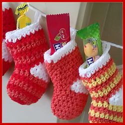 mini stocking garland crochet pattern pdf – 25 stockings, christmas decor, striped & solid designs, uk terms