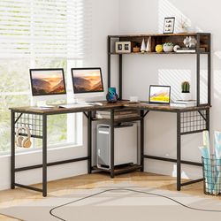 modern l-shaped desk with power outlet hutch, adjustable long computer desk with storage, usb charging port & metal grid