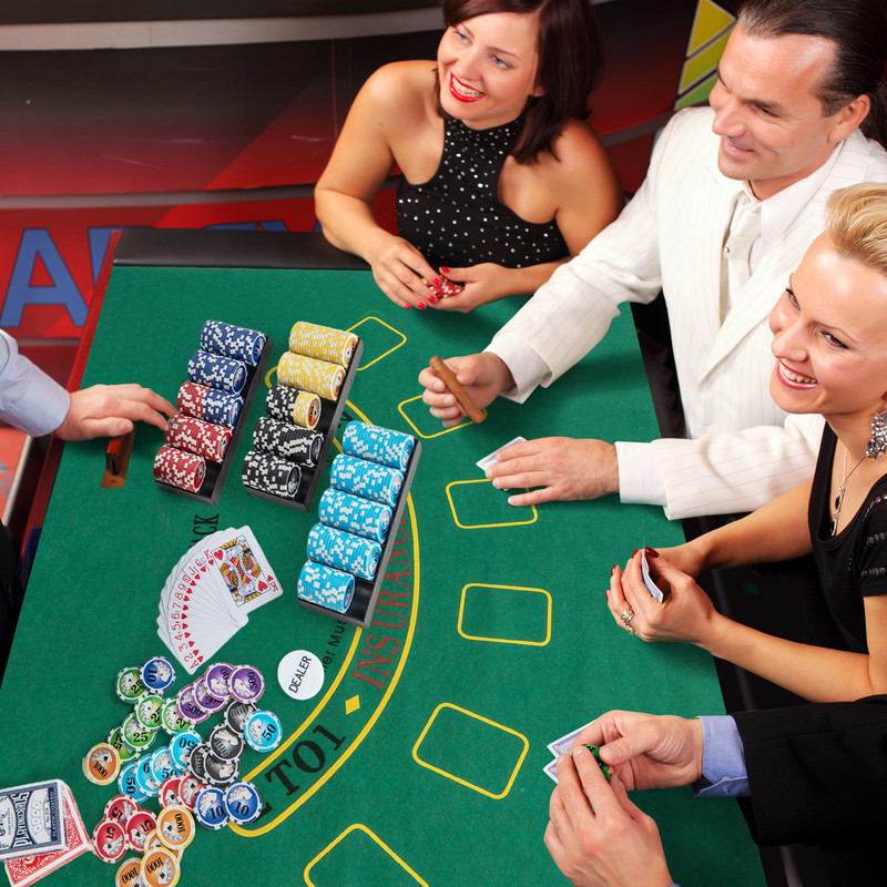 Casino Poker Chips With 600 Pieces Chips Texas Holdem Poker Chip Set Ultimate Lockable Aluminum Cas 1