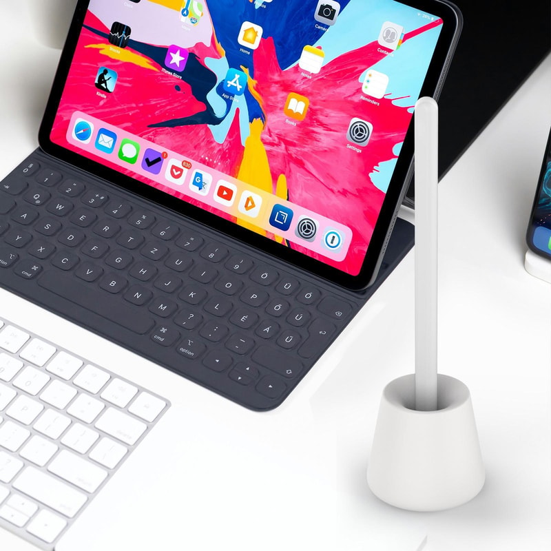 AhaStyle Silicone Apple Pencil Holder for USB-C, Protective Base Stand