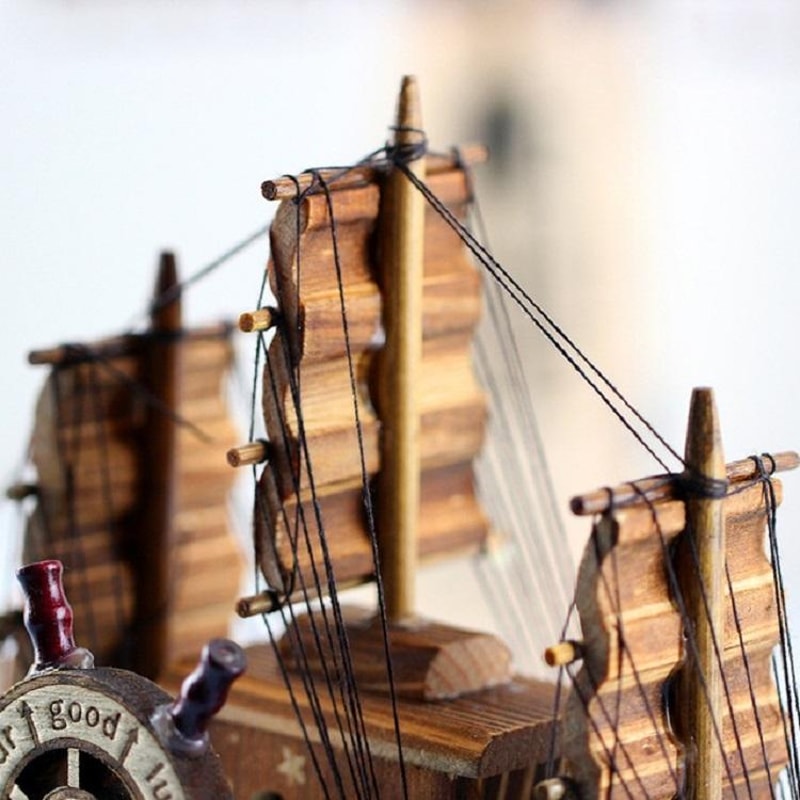 Wooden Music Sailing Boat Music Box Decoration, Creative Wooden Boat Decor Gift for Home and Office