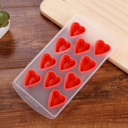 heart-shaped silicone ice cube tray for drinks, chocolates & desserts