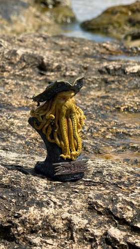 Davy Jones Figurine – Gothic Polymer Clay Bust – Fantasy Sea Monster Decor – Collectible Handmade Gift