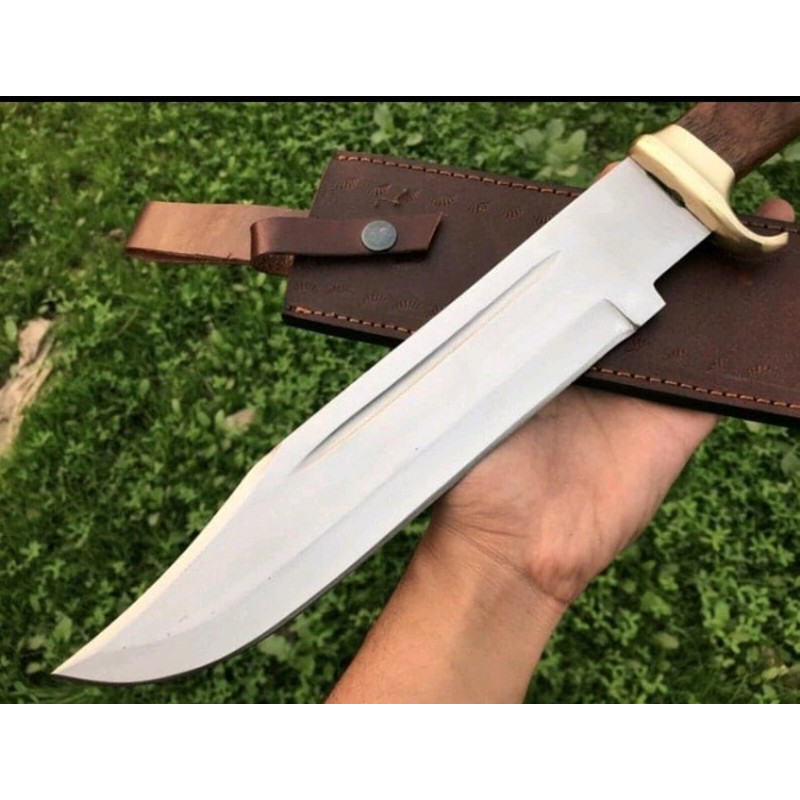 Damascus Knife For Hunting And Indoor Use 1
