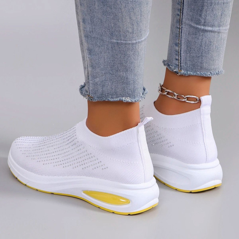 Lightweight Breathable Non Slip Flat Sports Shoes For Women 1