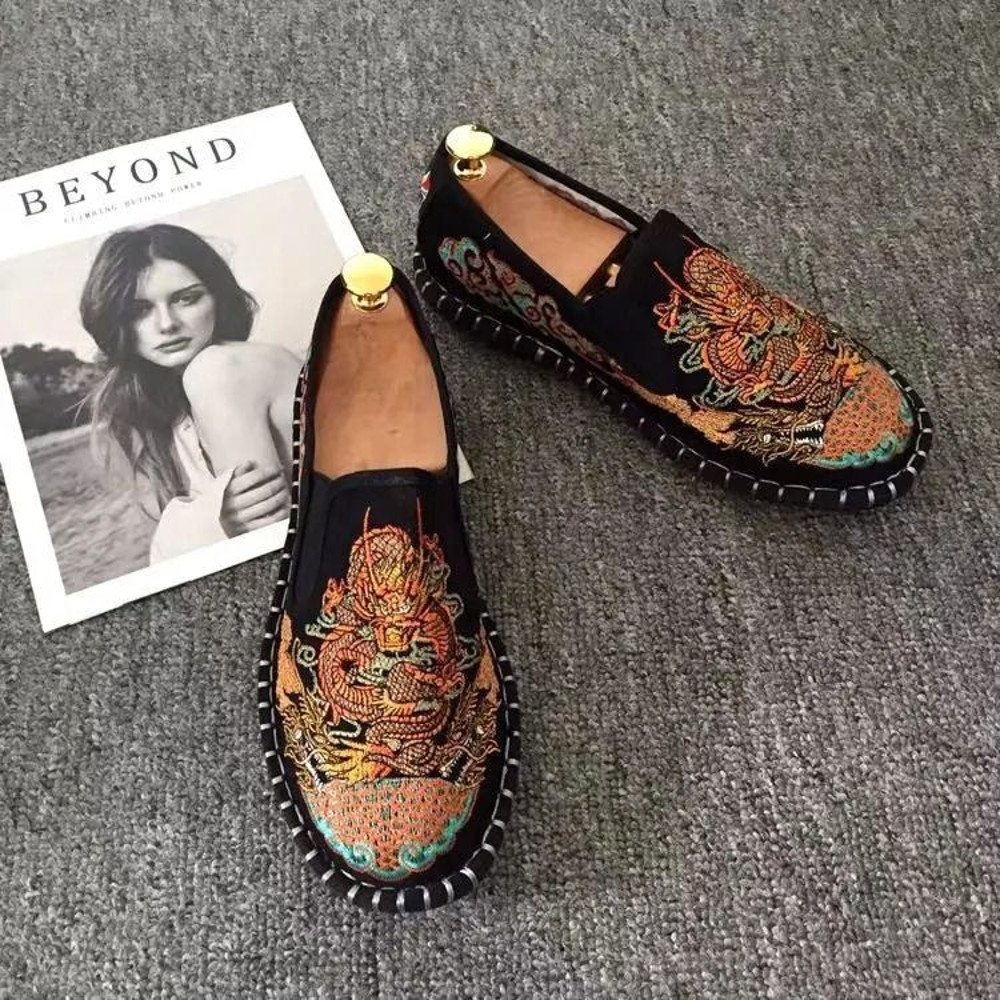 Traditional Embroidered Beijing Cloth Loafers For Men 10