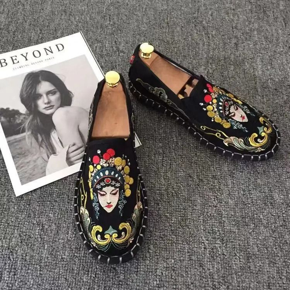 Traditional Embroidered Beijing Cloth Loafers For Men 13
