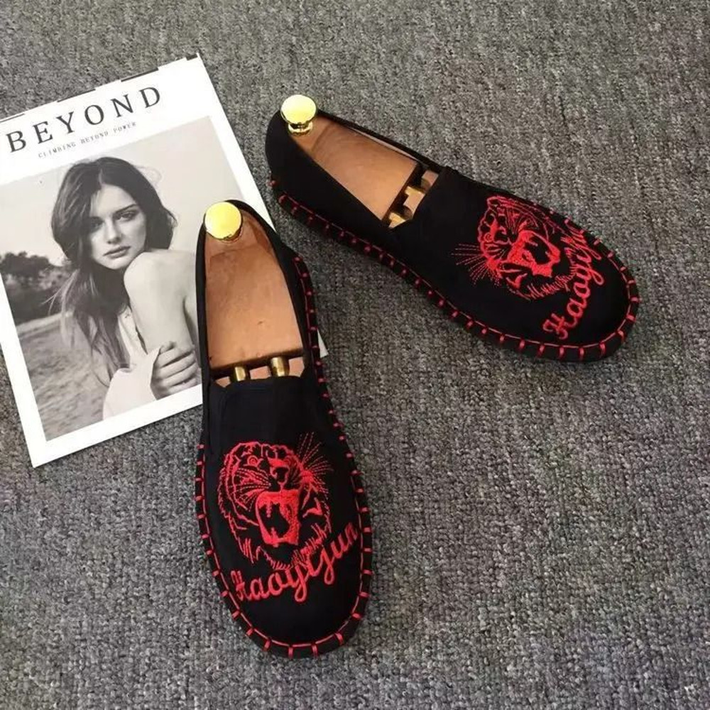 Traditional Embroidered Beijing Cloth Loafers For Men 5