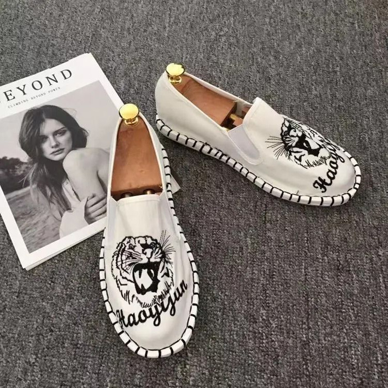 Traditional Embroidered Beijing Cloth Loafers For Men 7