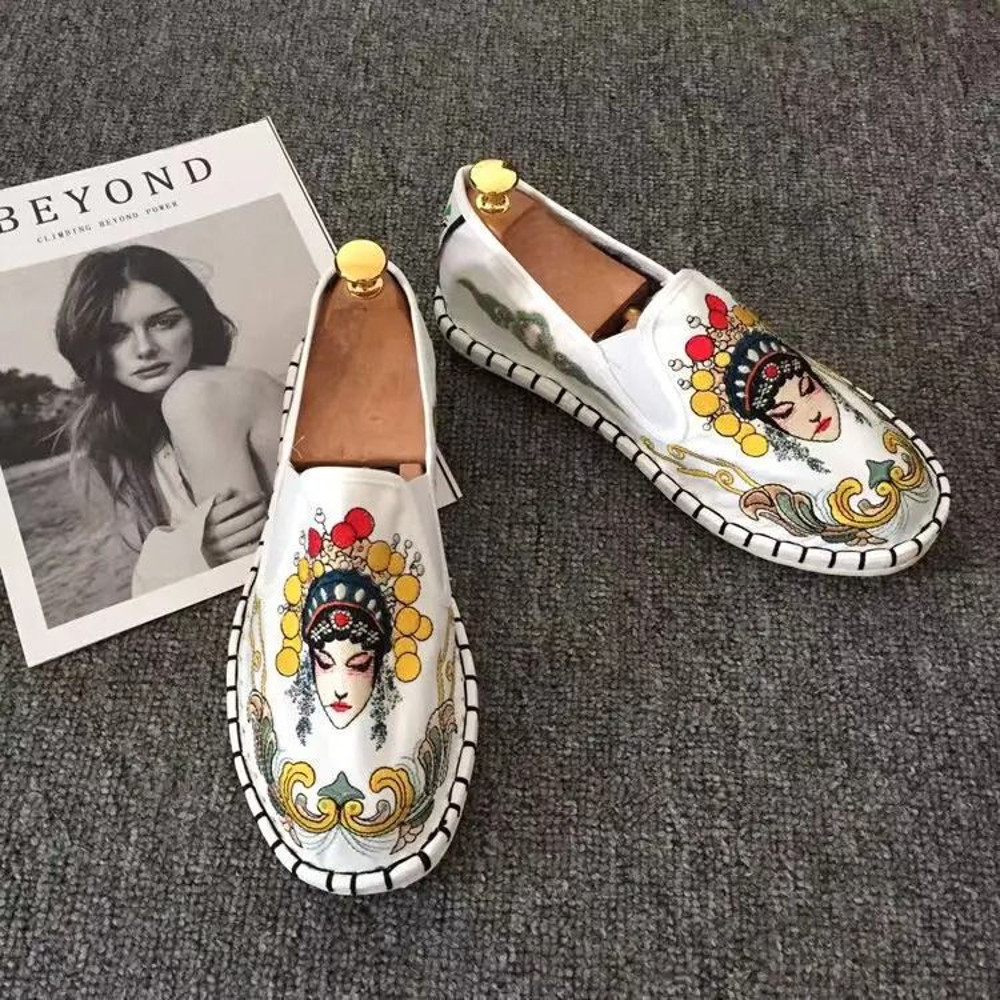 Traditional Embroidered Beijing Cloth Loafers For Men 17