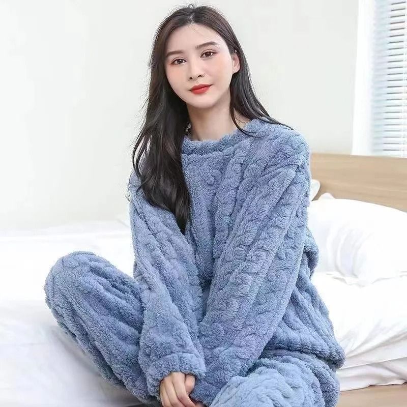 Womens Thickened Flannel Pajama Set With Long Sleeves 8