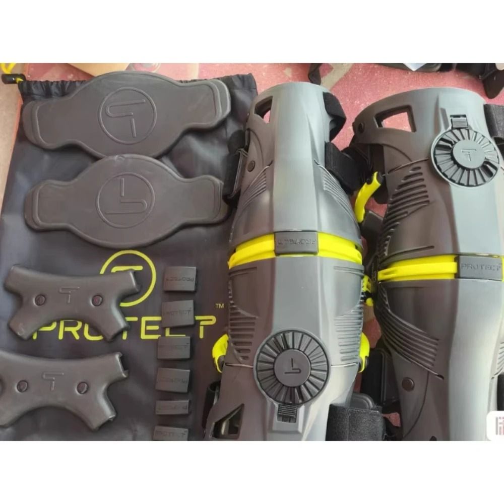 Motorcycle Protective Kneepad With Mechanical Leg Support And Exoskeleton Guards 5