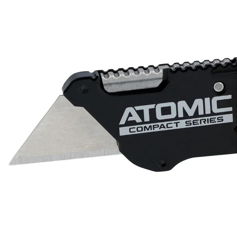 DeWalt Compact Folding Utility Knife With One Hand Operation 1