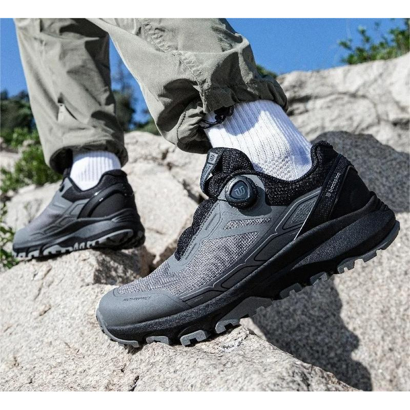 Breathable Mesh Hiking Shoes For Men 0