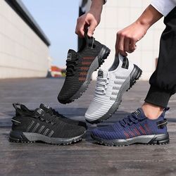 men casual sneakers lightweight breathable mesh slip on running shoes