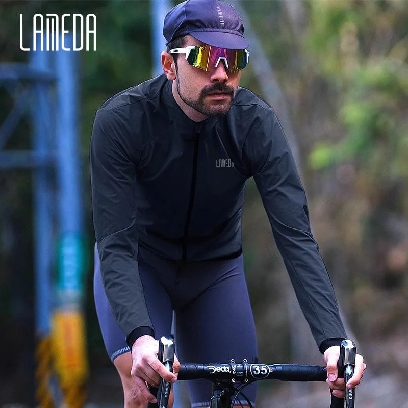 Mens Lightweight Cycling Windbreaker Jacket With Reflective Strips 3