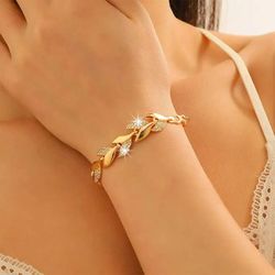 gold leaf crystal pendant bracelet with adjustable chain