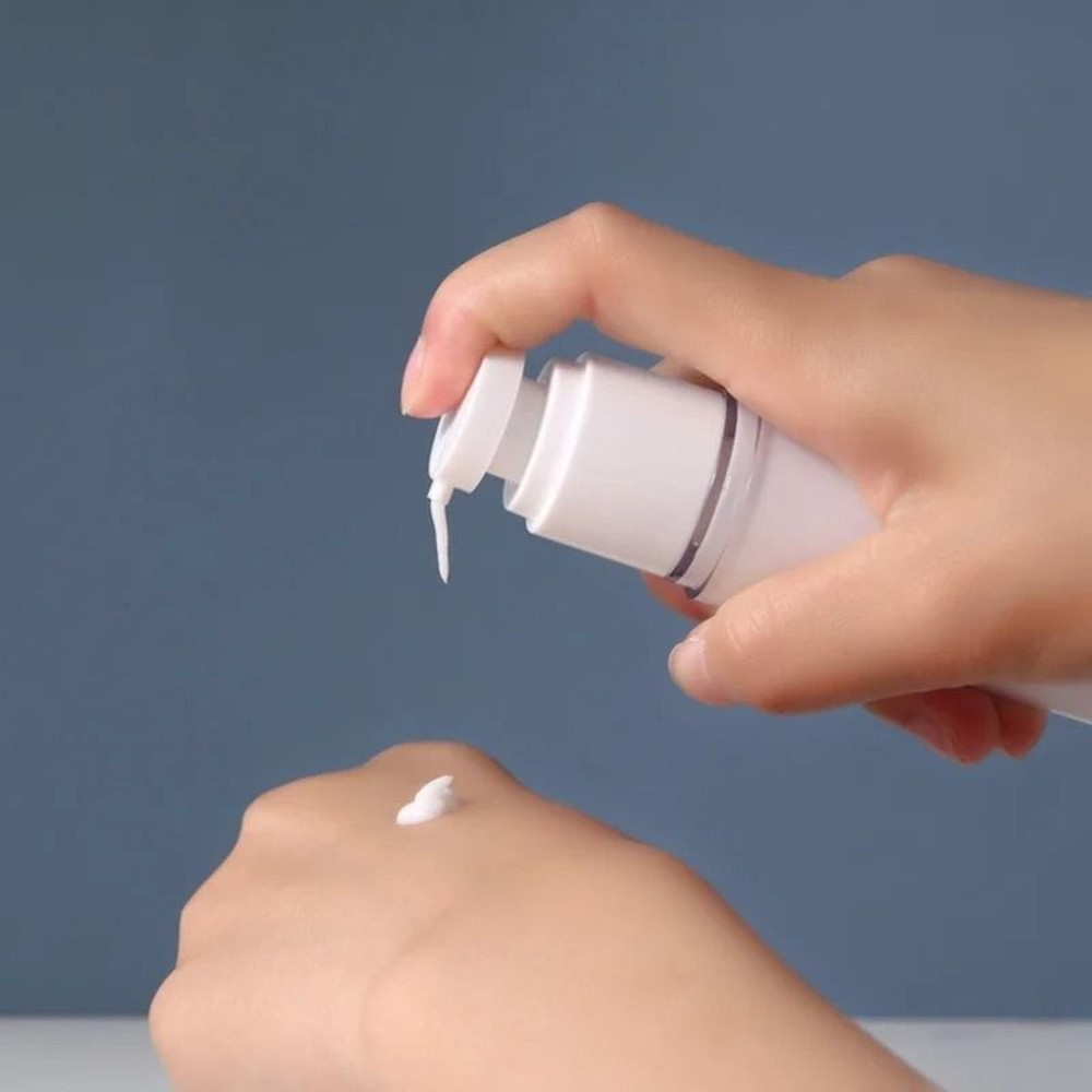 Airless Refillable Cosmetic Bottles For Travel And Daily Use 1