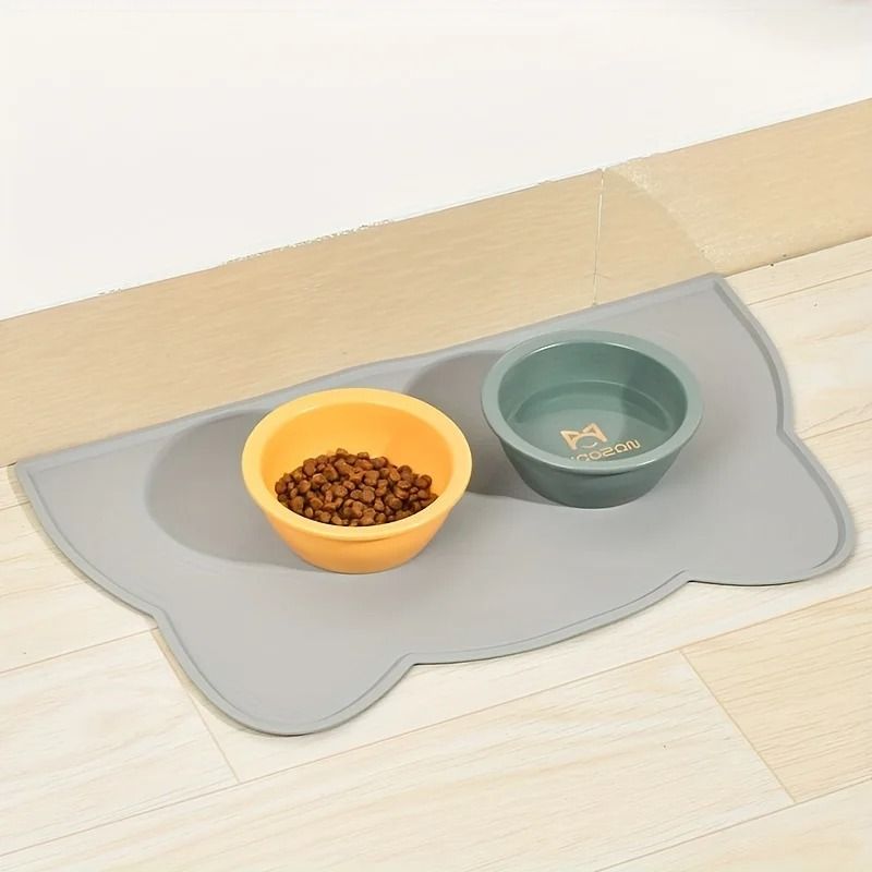 Silicone Pet Feeding Mat With Raised Edge 7