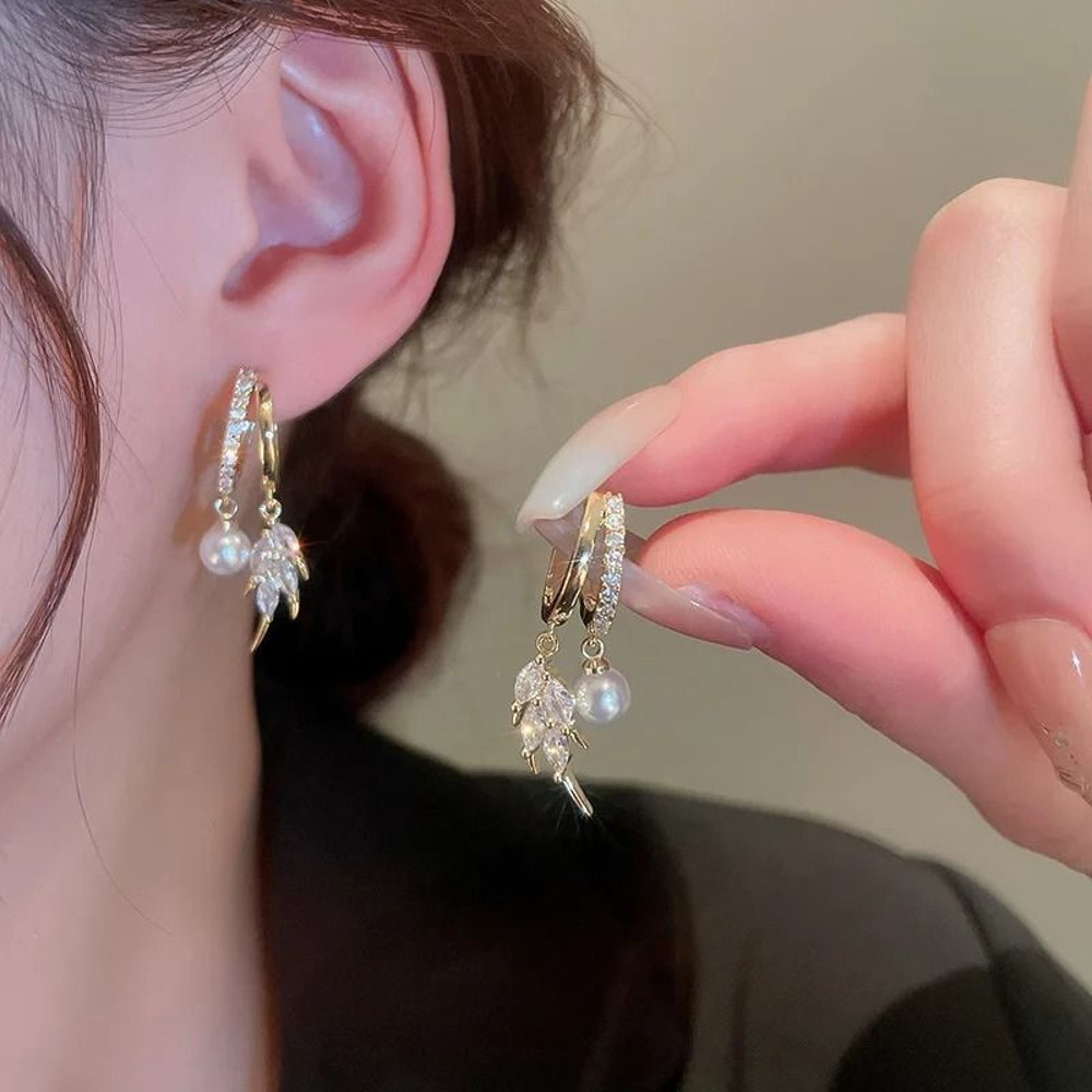 Elegant Crystal Leaf Drop Earrings 9