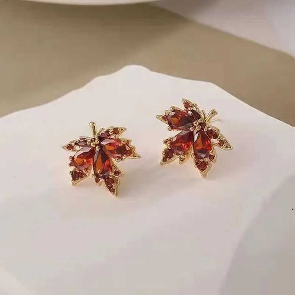 Elegant Crystal Leaf Drop Earrings 3