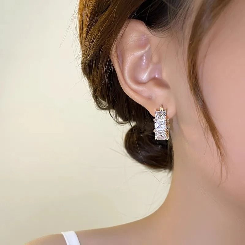 Korean Style Hoop Earrings With Square Crystal Inlay For Women 0