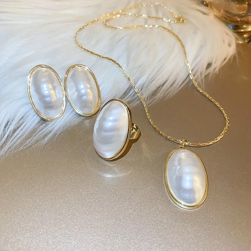 Large Oval Pearl Necklace And Stud Earring Set For Women 0