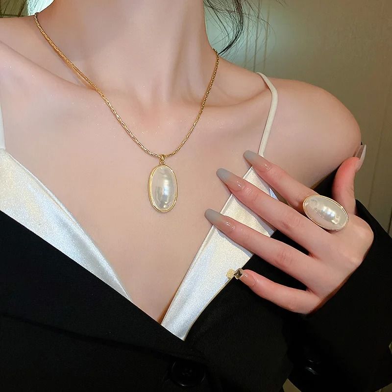 Large Oval Pearl Necklace And Stud Earring Set For Women 2