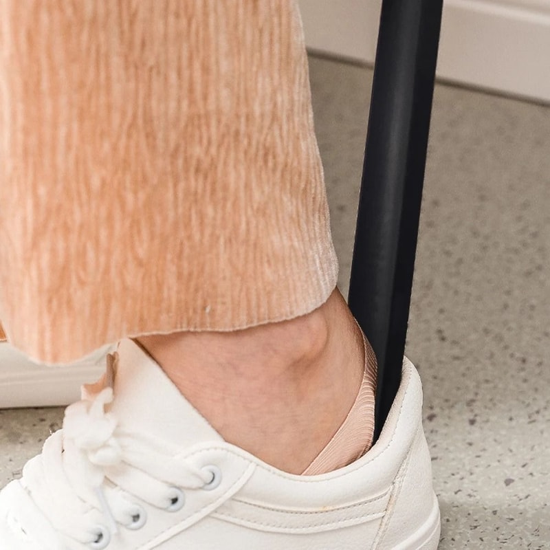 Long Beech Wood Shoe Horn With Magnetic Handle For Easy Shoe Wearing 4